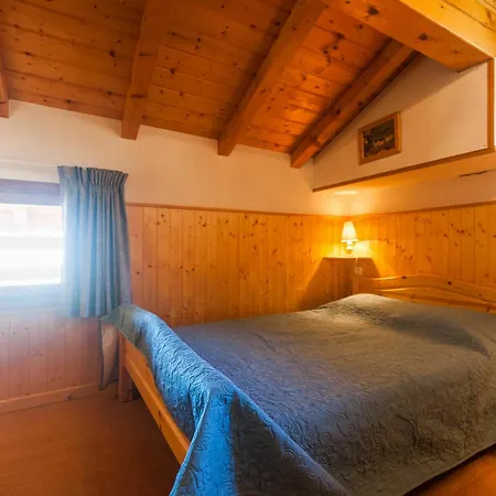 Hotel A 6 Bedroom With A Sauna And Mountain Views Located In The Alps