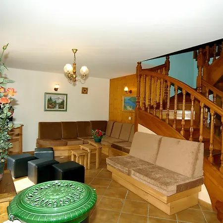 A 6 Bedroom With A Sauna And Mountain Views Located In The Alps Hotel Saint-Martin-de-Belleville